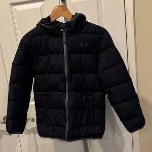 Under Armour Black Hooded Puffy Jacket Youth Medium